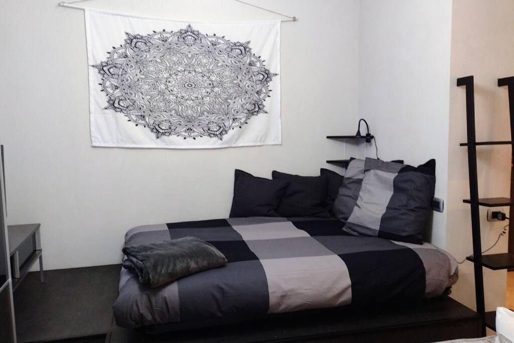 Appartamento Mama Monolocale Terrazzo Vista Mare 벤티밀리아 외부 사진