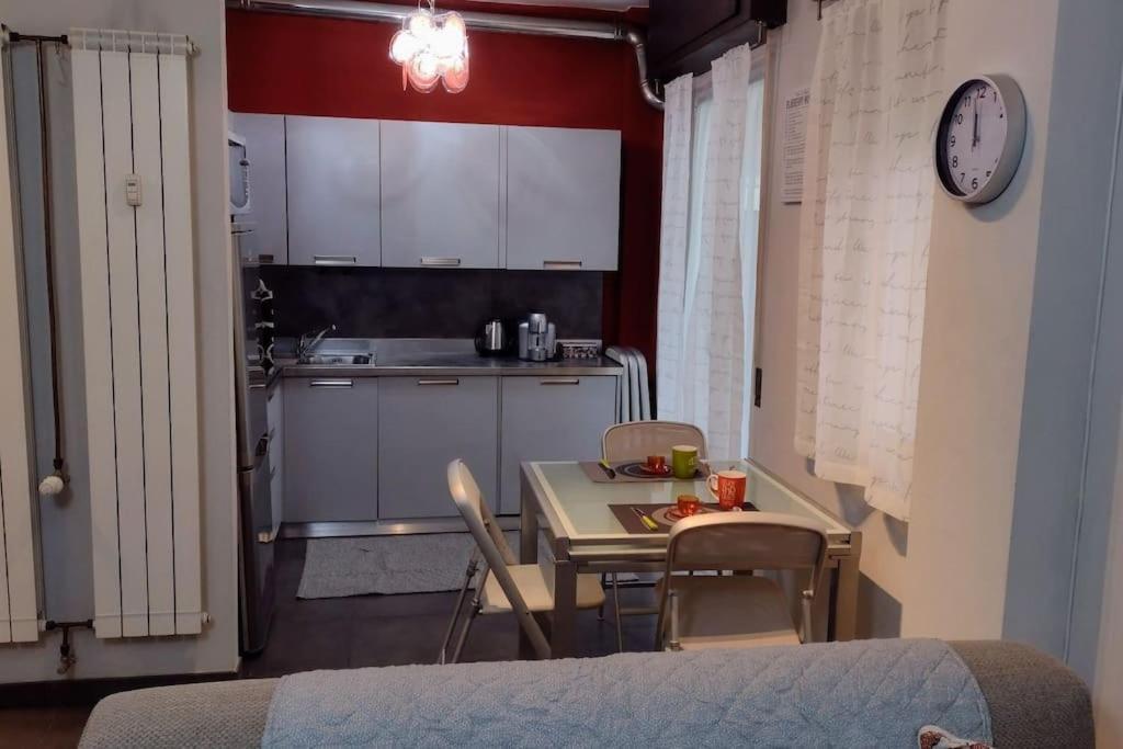 Appartamento Mama Monolocale Terrazzo Vista Mare 벤티밀리아 외부 사진